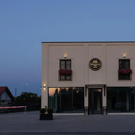 Garni Maggitti Hotel *